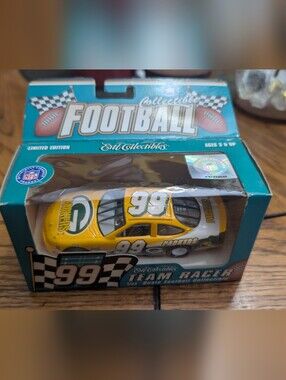 1999 Ertl Collectibles Team Racer GREEN BAY PACKERS 1/43 Scale - NEW IN PACKAGE!